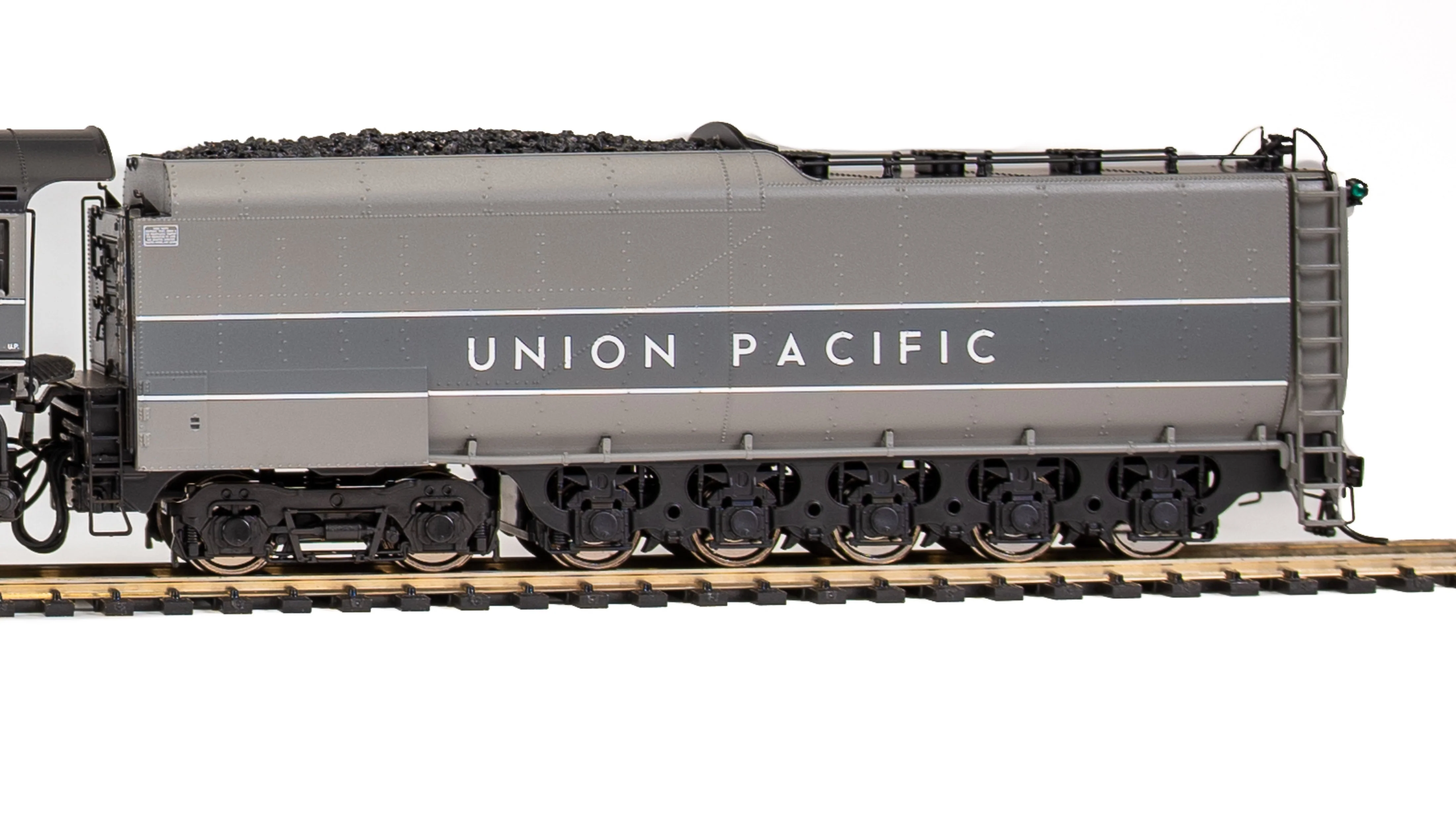 8371 UP Big Boy #4021, Two-Tone Gray w/ Aluminum, Wilson Aftercooler, 25-C-400 Coal Tender, No-Sound / DCC-Ready, HO (Fantasy Paint Scheme) - Image 11