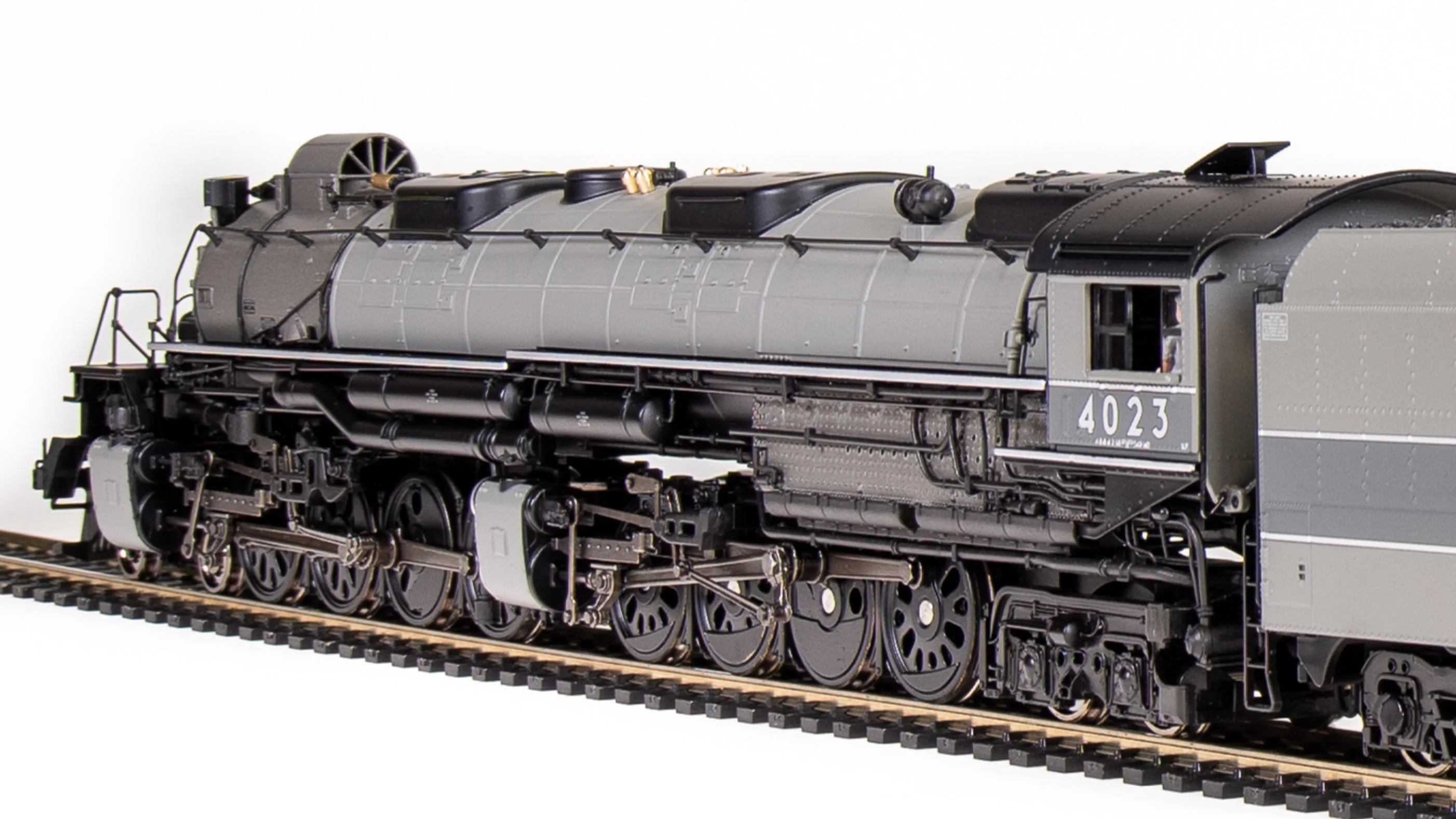 8371 UP Big Boy #4021, Two-Tone Gray w/ Aluminum, Wilson Aftercooler, 25-C-400 Coal Tender, No-Sound / DCC-Ready, HO (Fantasy Paint Scheme) - Image 17