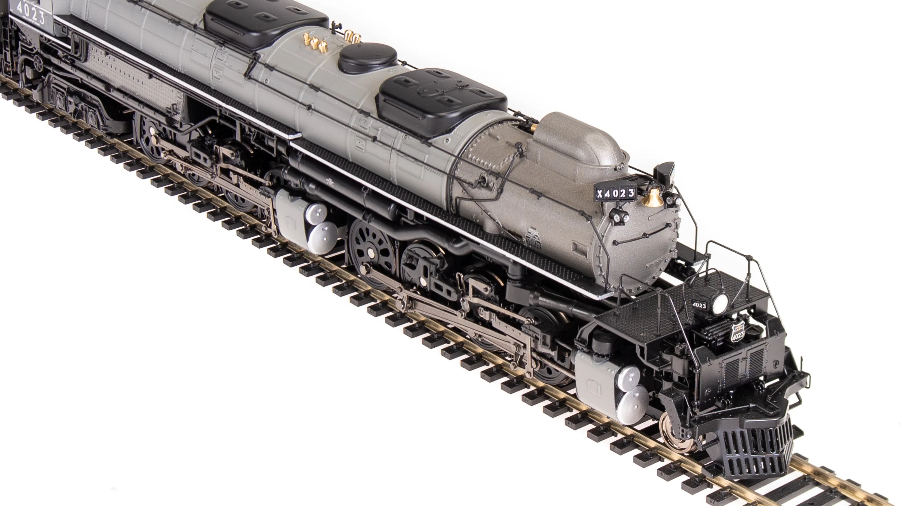 8371 UP Big Boy #4021, Two-Tone Gray w/ Aluminum, Wilson Aftercooler, 25-C-400 Coal Tender, No-Sound / DCC-Ready, HO (Fantasy Paint Scheme) - Image 29