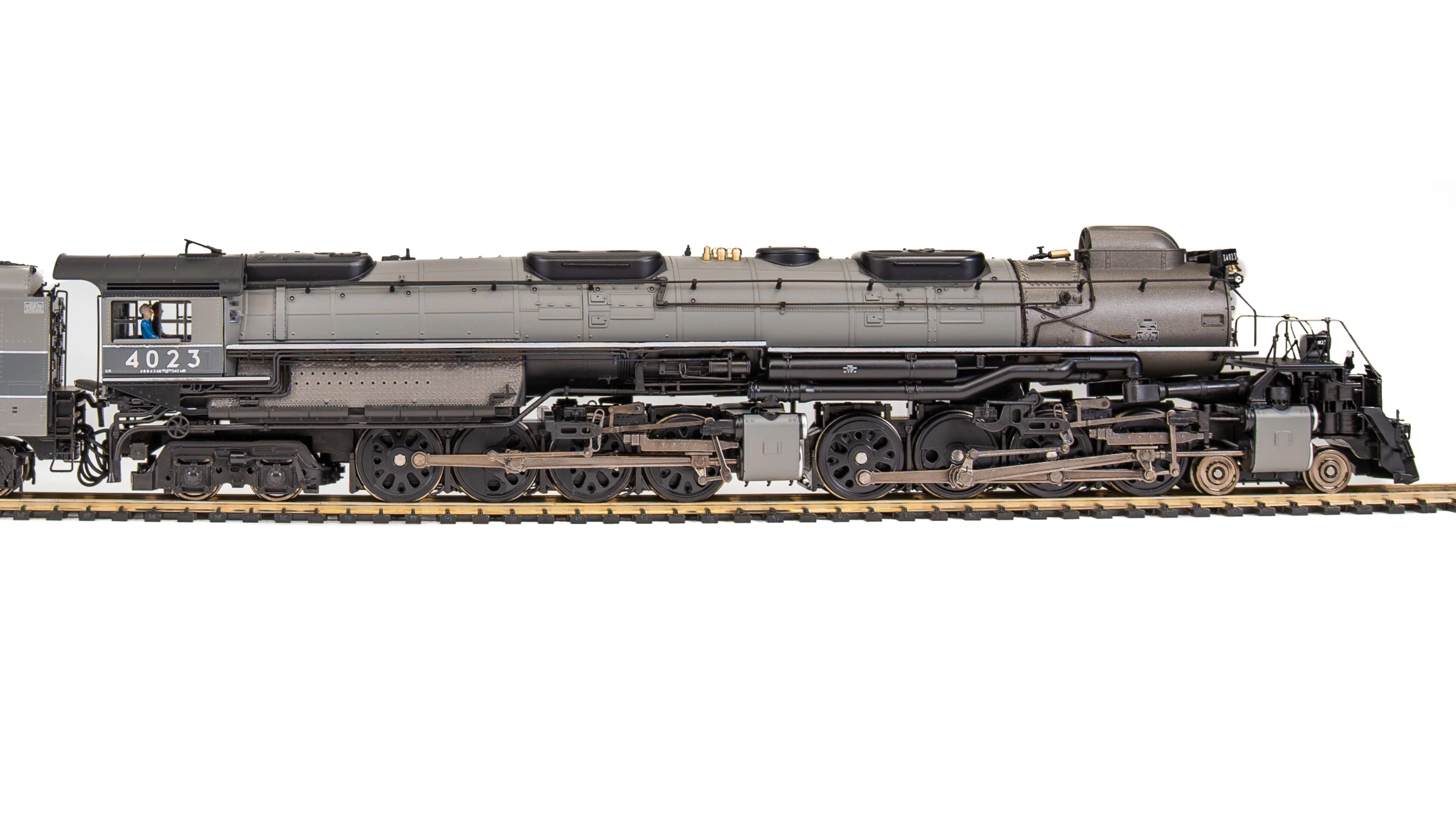 8371 UP Big Boy #4021, Two-Tone Gray w/ Aluminum, Wilson Aftercooler, 25-C-400 Coal Tender, No-Sound / DCC-Ready, HO (Fantasy Paint Scheme) - Image 31
