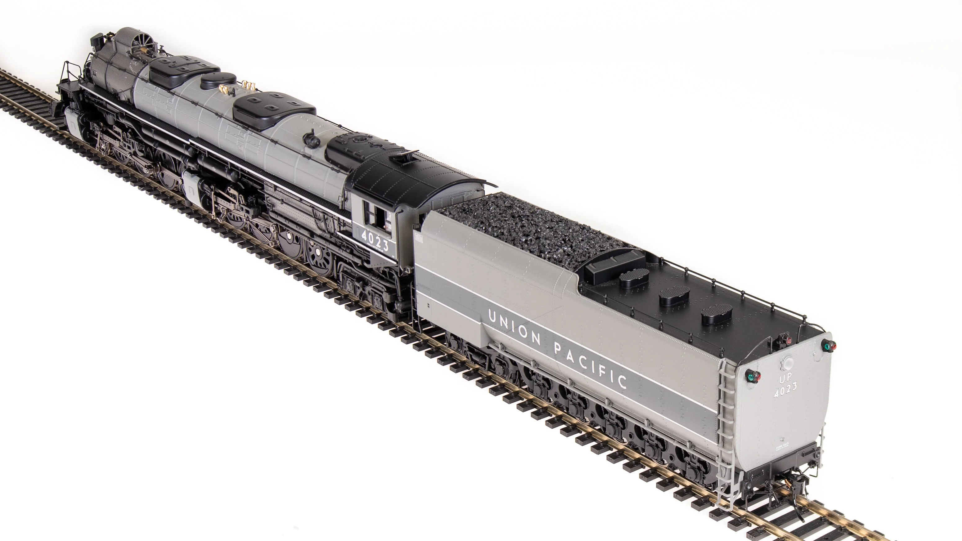 8371 UP Big Boy #4021, Two-Tone Gray w/ Aluminum, Wilson Aftercooler, 25-C-400 Coal Tender, No-Sound / DCC-Ready, HO (Fantasy Paint Scheme) - Image 38